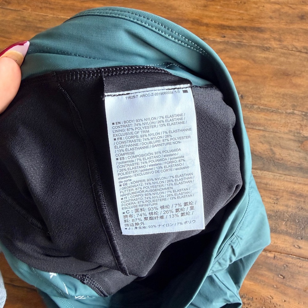 Arcteryx Womens Skort Blue Green Athletic Hiking Skirt XS Gorpcore Athleisure - Picture 8 of 12